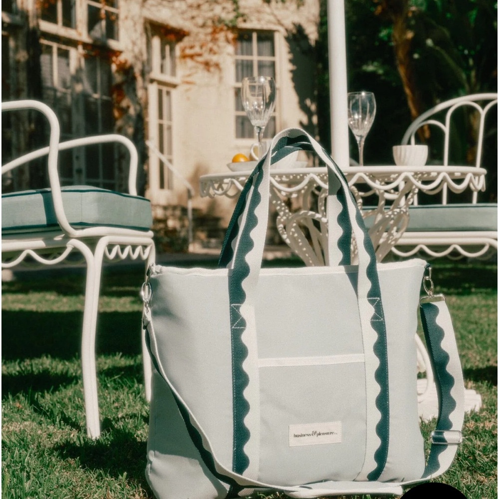 🆕BUSINESS & PLEASURE CO. Cooler Tote Bag in Rivie Green - Picture 8 of 12